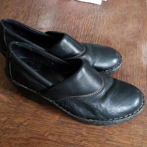 Born BOC, black clogs
